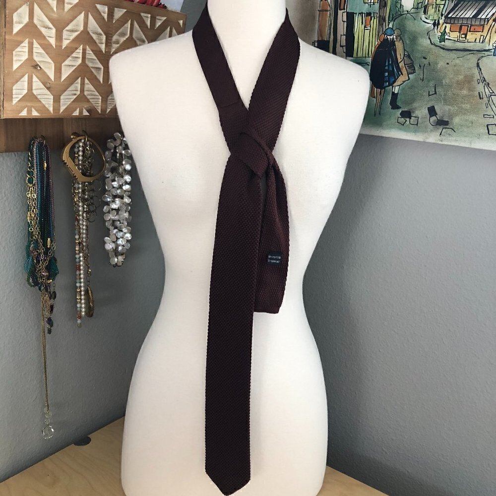 Heart And Dagger Men's Textured Skinny Necktie Chocolate Brown NEW